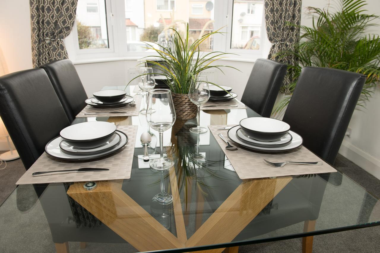Arma Short Stays 122 - Spacious 3 Bed Oxford House Sleeps 5- FREE PARKNG For 2 Vehicles - Large Garden Exterior foto